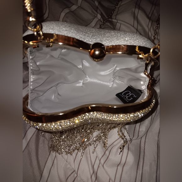 Women Heart Shape Crystal Tassel Bag - Picture 7 of 9